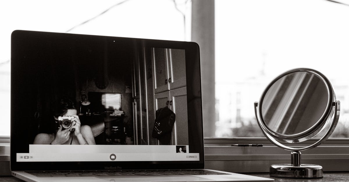 Hormuz Blockade Could Last Six Months; Microsoft Debuts ‘Vibe Working’ as Oil Surges Past $100