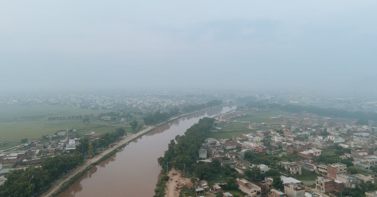 Trump Scraps Pakistan Talks; Bitcoin Sees Volatility Amid Geopolitical Shifts