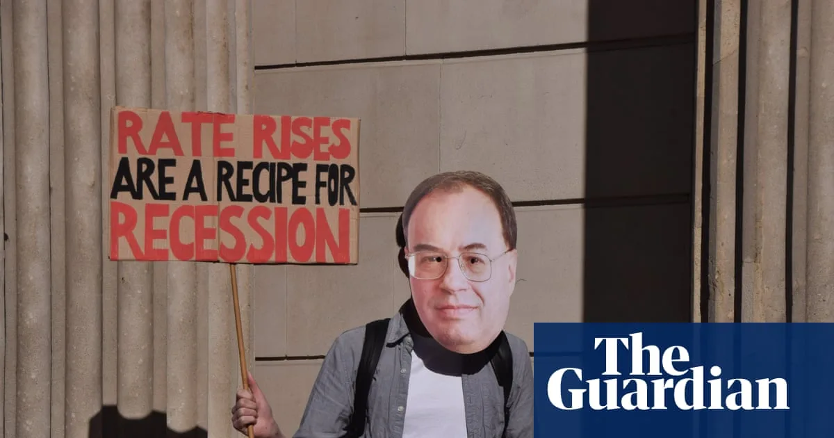 BoE Holds Rates Amid War-Driven Inflation; Tehran Signals 'New Chapter' for Hormuz Control