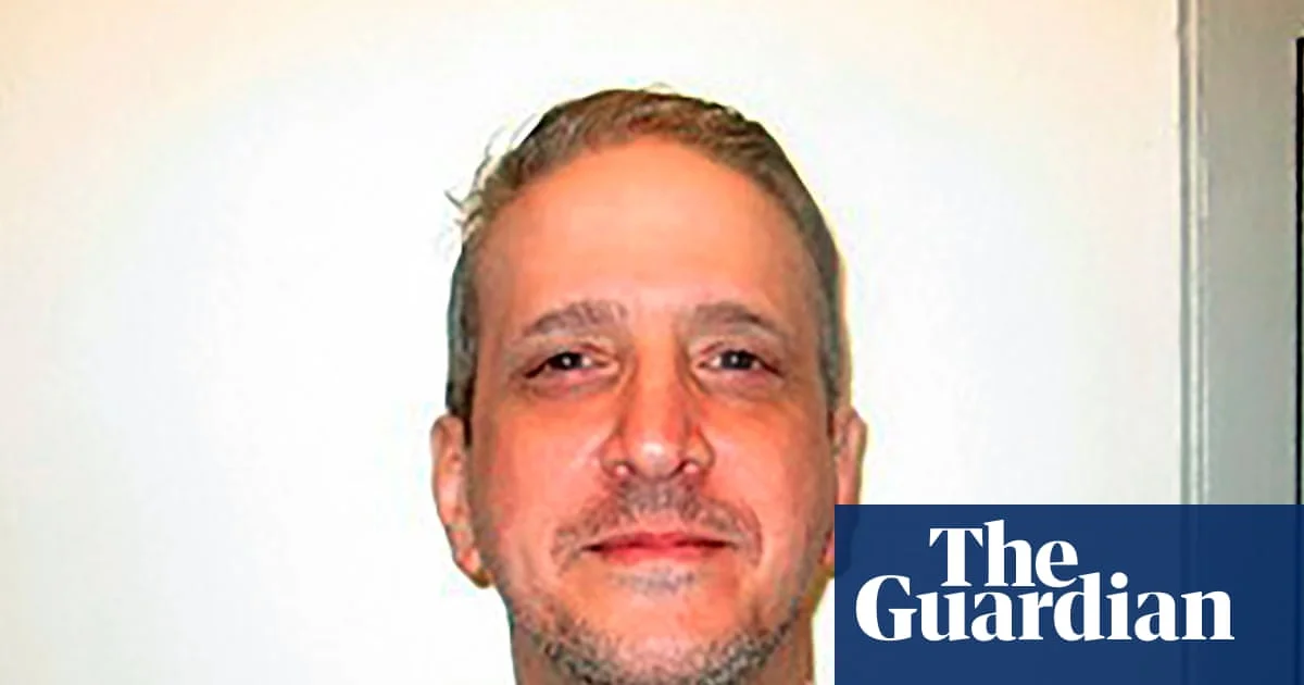 Glossip Freed After 30 Years as Boeing Slumps on 'Weak' China Deal; Toman Nears 180,400
