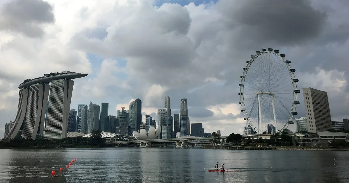 Singapore Warns of Iran War Fallout as GDP Surges; Gold Rises Amid 'Solid' Deal Hopes