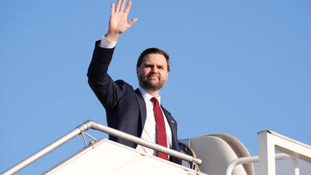 Vance Signals 'Close' US-Iran Deal: Strait of Hormuz Ceasefire Extension Looms as Oil Prices Retrace