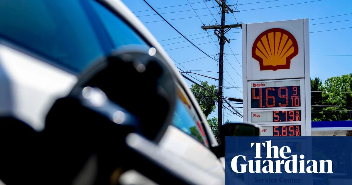 Trump Dismisses Energy Crisis as Iran War Fuels $4.16 Gas; Kuwait Bypasses Hormuz for First Time