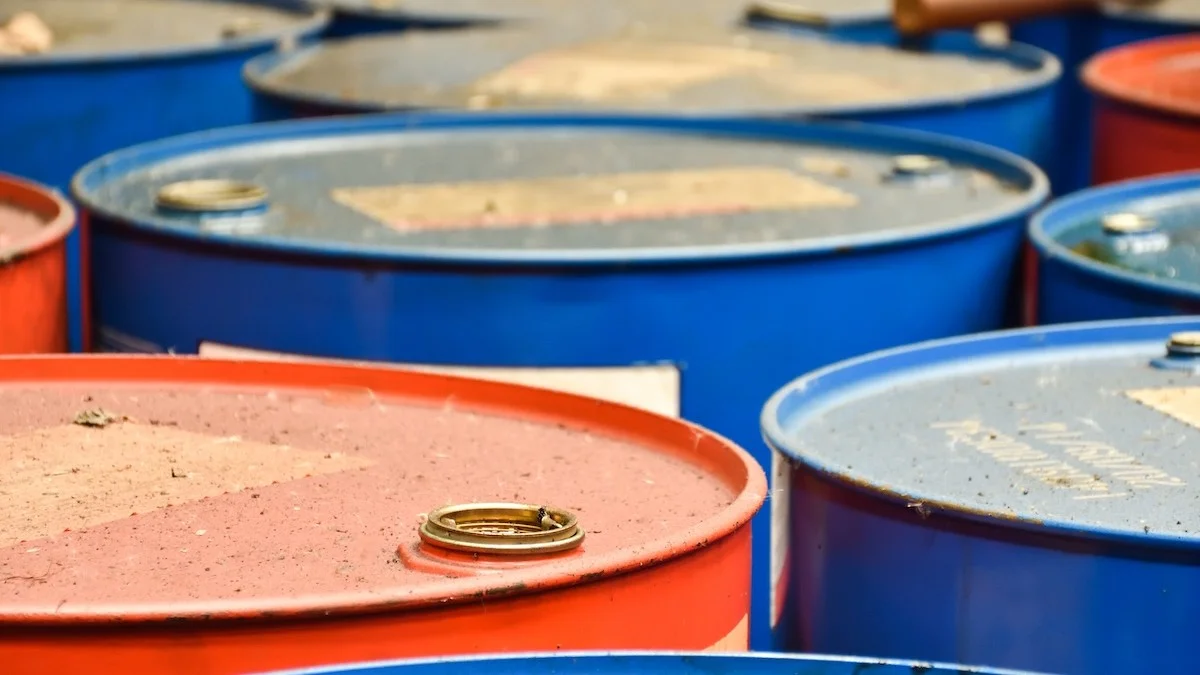 Iran Deal Lifts Sanctions, Stabilizes Toman as Saudis Seek Russian Fuel