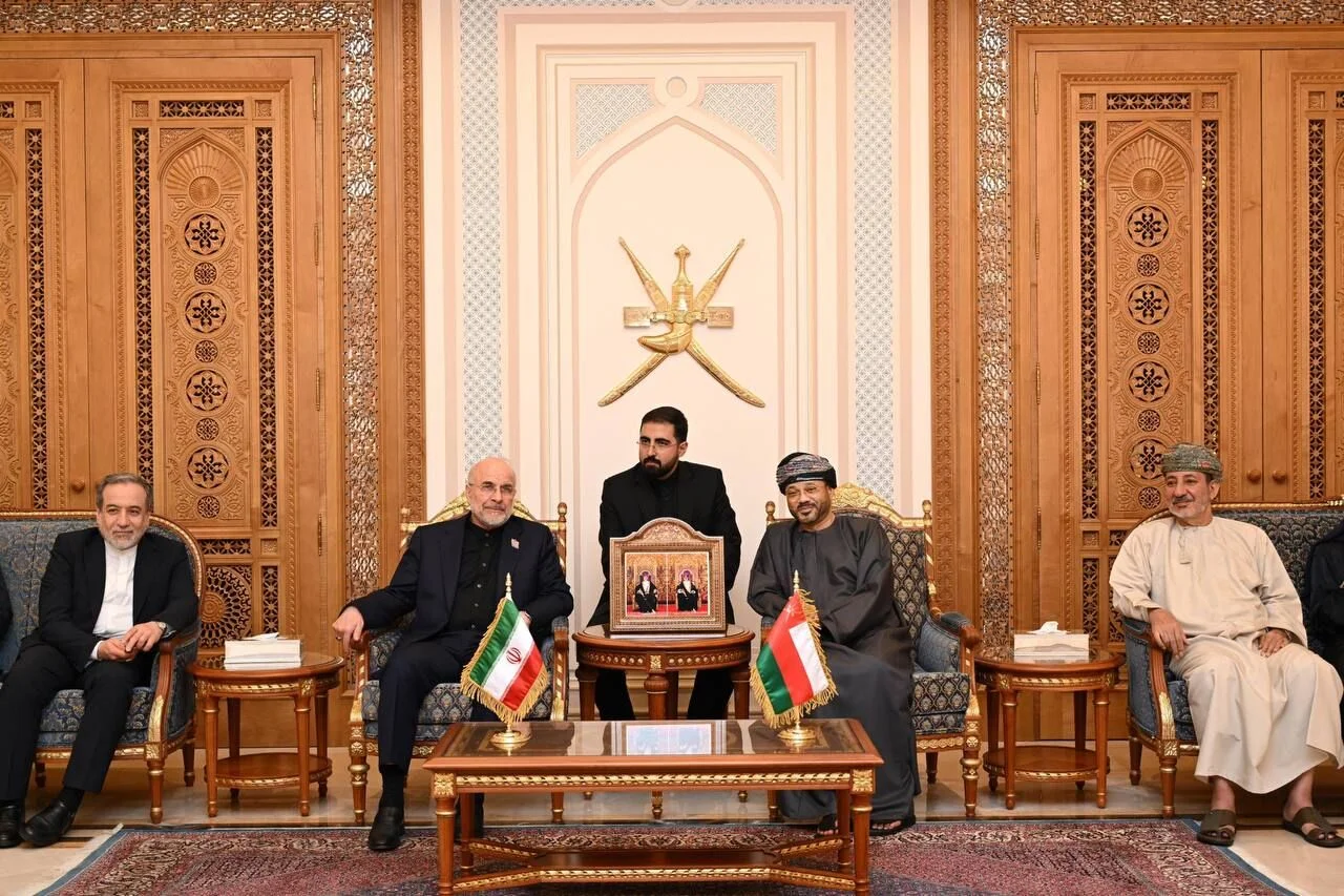 Muscat Diplomacy and Oil Sanctions Easing: Iran’s Economic Outlook Shifts as Tech Sell-off Hits Crypto