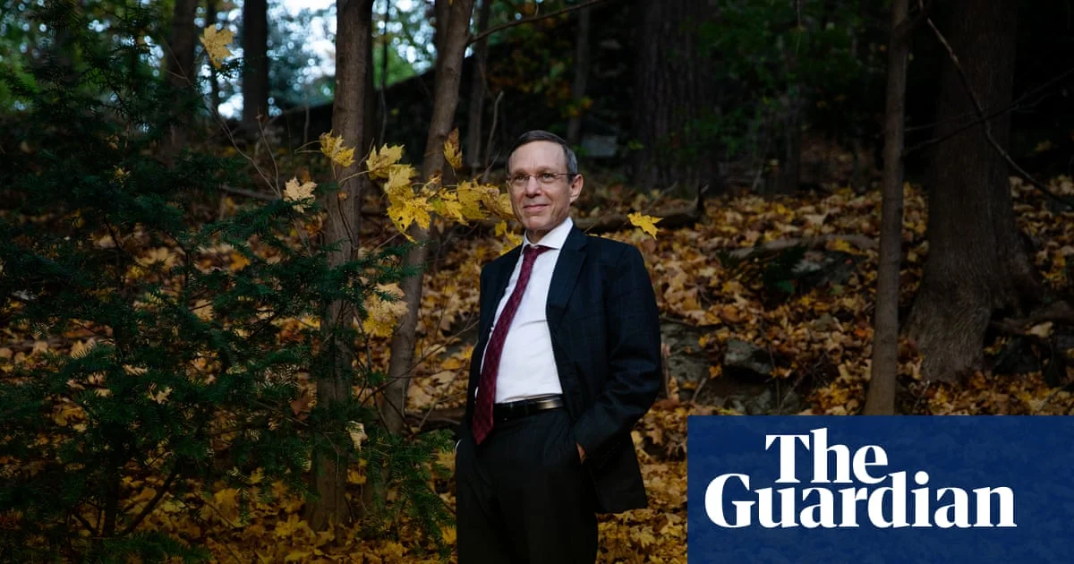 Harvard Astronomer Leads UFO Hunt, Iran's Football Team Returns, Nord Stream Blast Suspect Charged