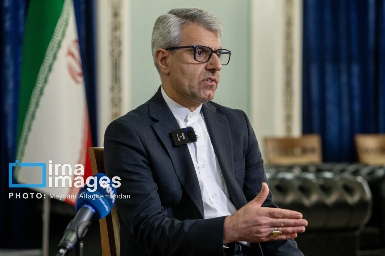 Iran Rejects US Negotiation Rumors as Apple Launches 'Trade Secret' Lawsuit Against OpenAI