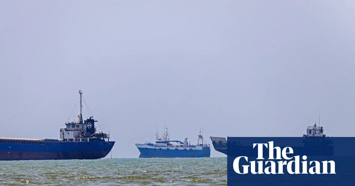 Hormuz Crisis: Oil Surges 5% as US-Iran Strikes Expand to Regional Neighbors
