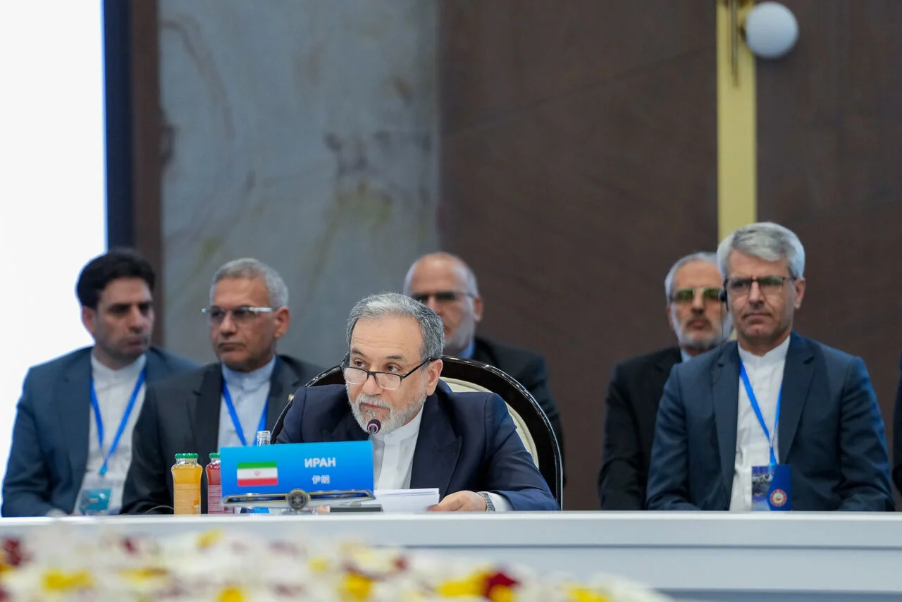 Tehran Warns Neighbors Over US Complicity as Trump Targets Frozen Assets and Global Trade