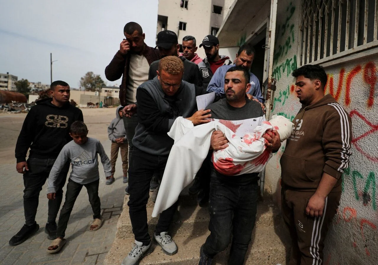 Gaza Death Toll Surpasses 73,000; Tehran Markets Recede as Trump Pauses Strikes for 'Rapid Deal'