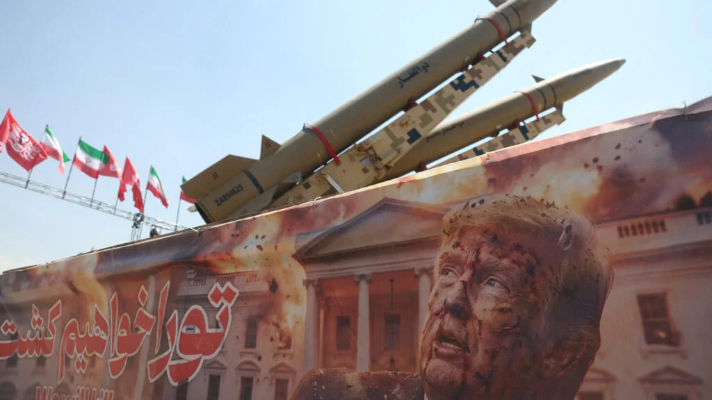 Trump Halts Iran Strikes for 'Rapid Deal' as Gold Slumps; Moscow Shaken by Bombing