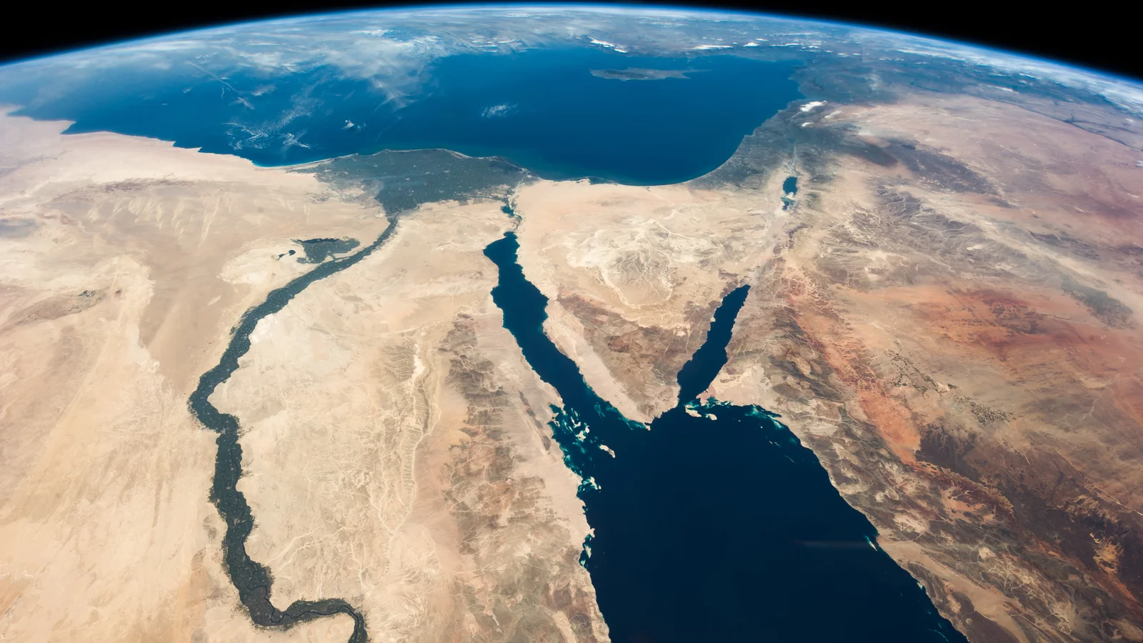 Red Sea Tensions Flare as Houthi Strike Targets Saudi Tanker Amid Fractured Hormuz Peace Talks