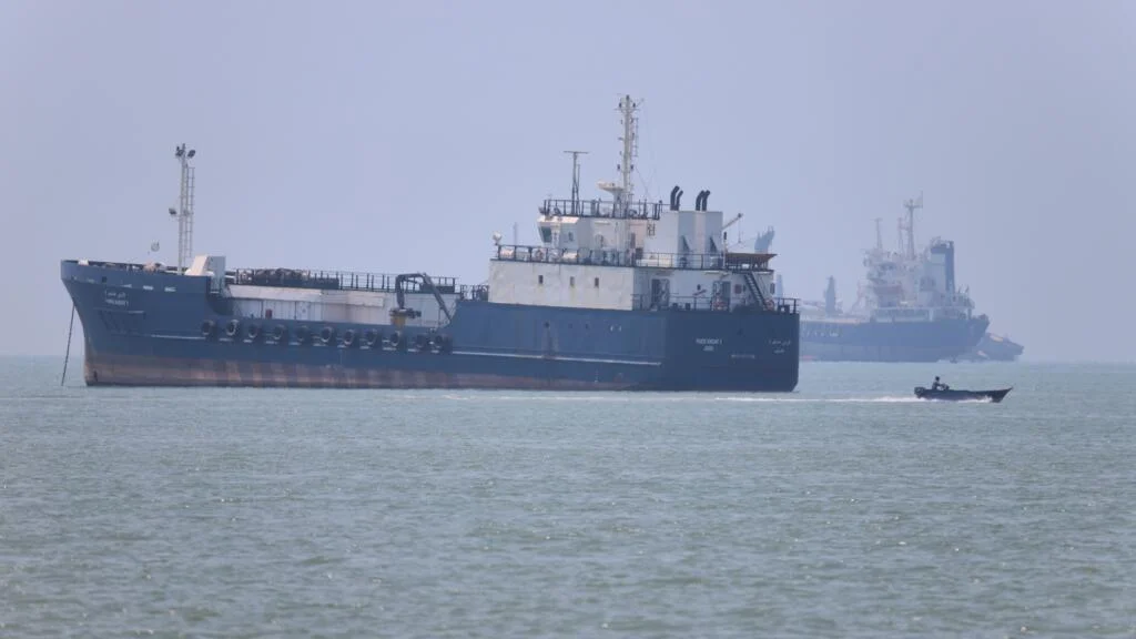 Tehran Rejects Trump's Hormuz Claims Amid Regional Tensions; Dell Stock Surges, Europe's Energy Woes Mount