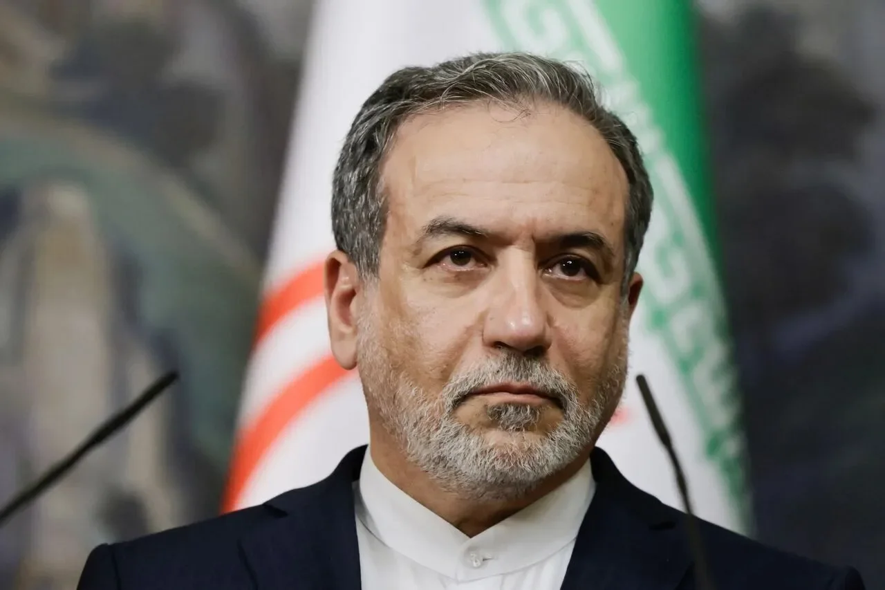 Araghchi Slams US 'Cover-Up' as Hormuz Tanker Traffic Hits Two-Month Low Amid Regional Surge