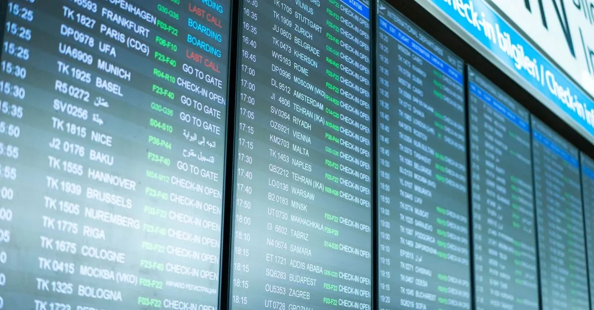 Riyadh Airport Strike Triggers Toman Slide as US Navy Courts VCs for AI Supremacy