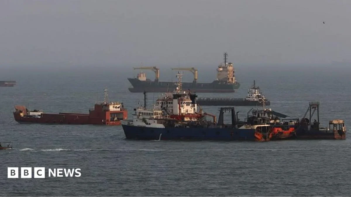 Hormuz Tensions Drive Toman Down, Gold Up Amid Saudi Tanker Attack Claims