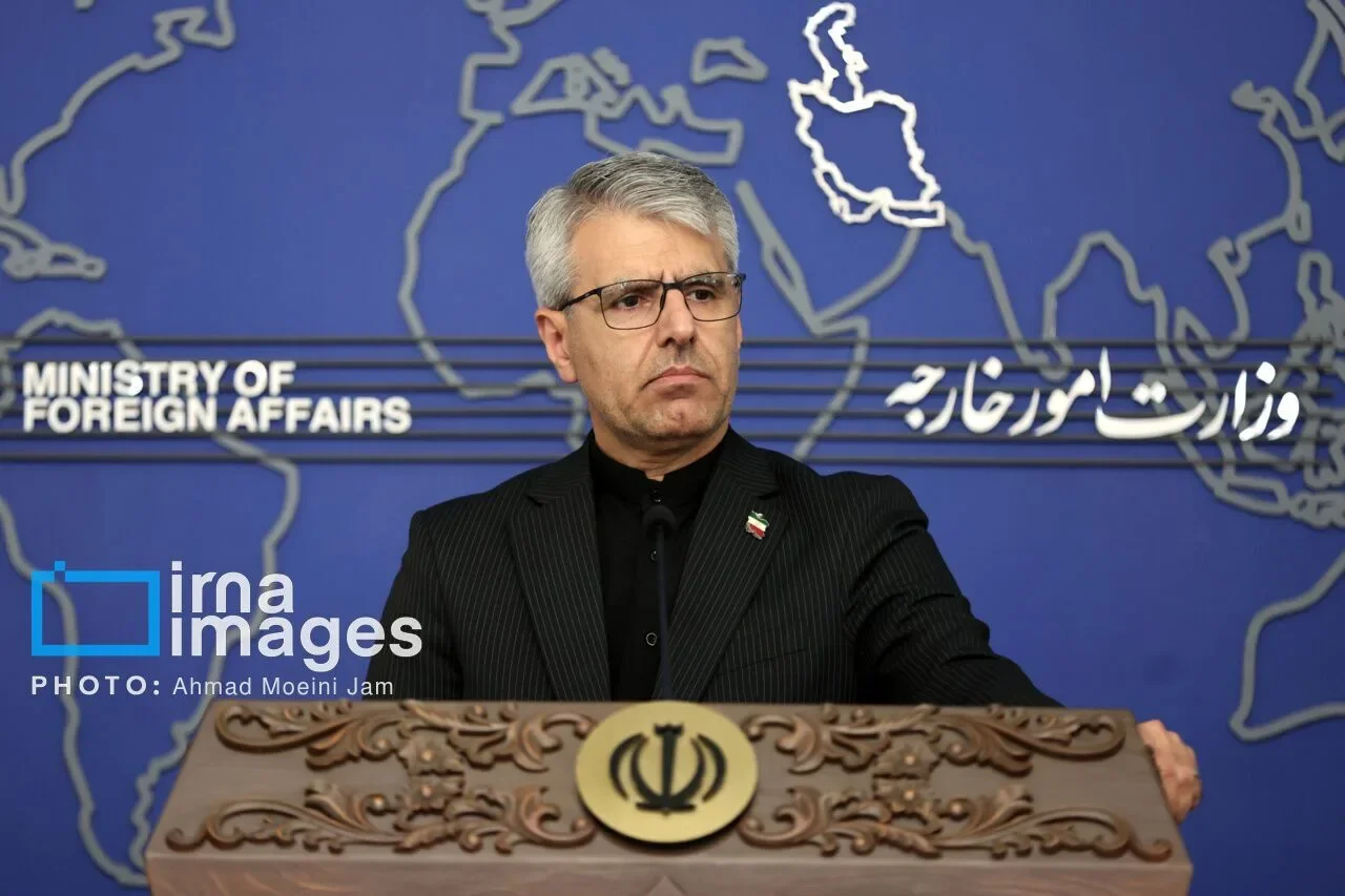 Iran's Foreign Ministry Criticizes US 'War of Choice'; Oil Prices Dip Amid Strong US Economy