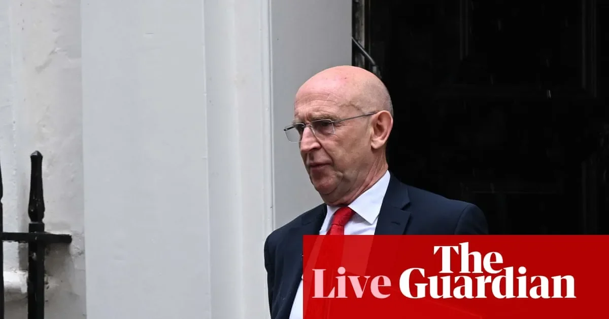 Trump Threatens EU Tariffs Over Canada Bid as UK Tax Debate Intensifies