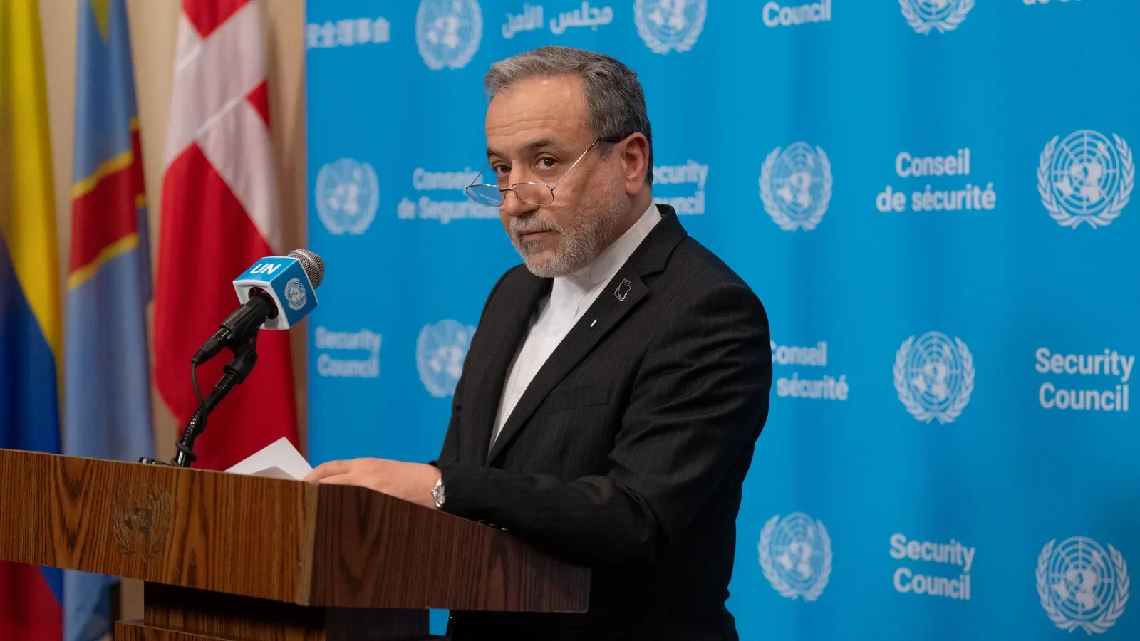 Trump Rebuffs Cease-Fire as Toman Edges Higher; Araghchi Awaits 'Official' Word