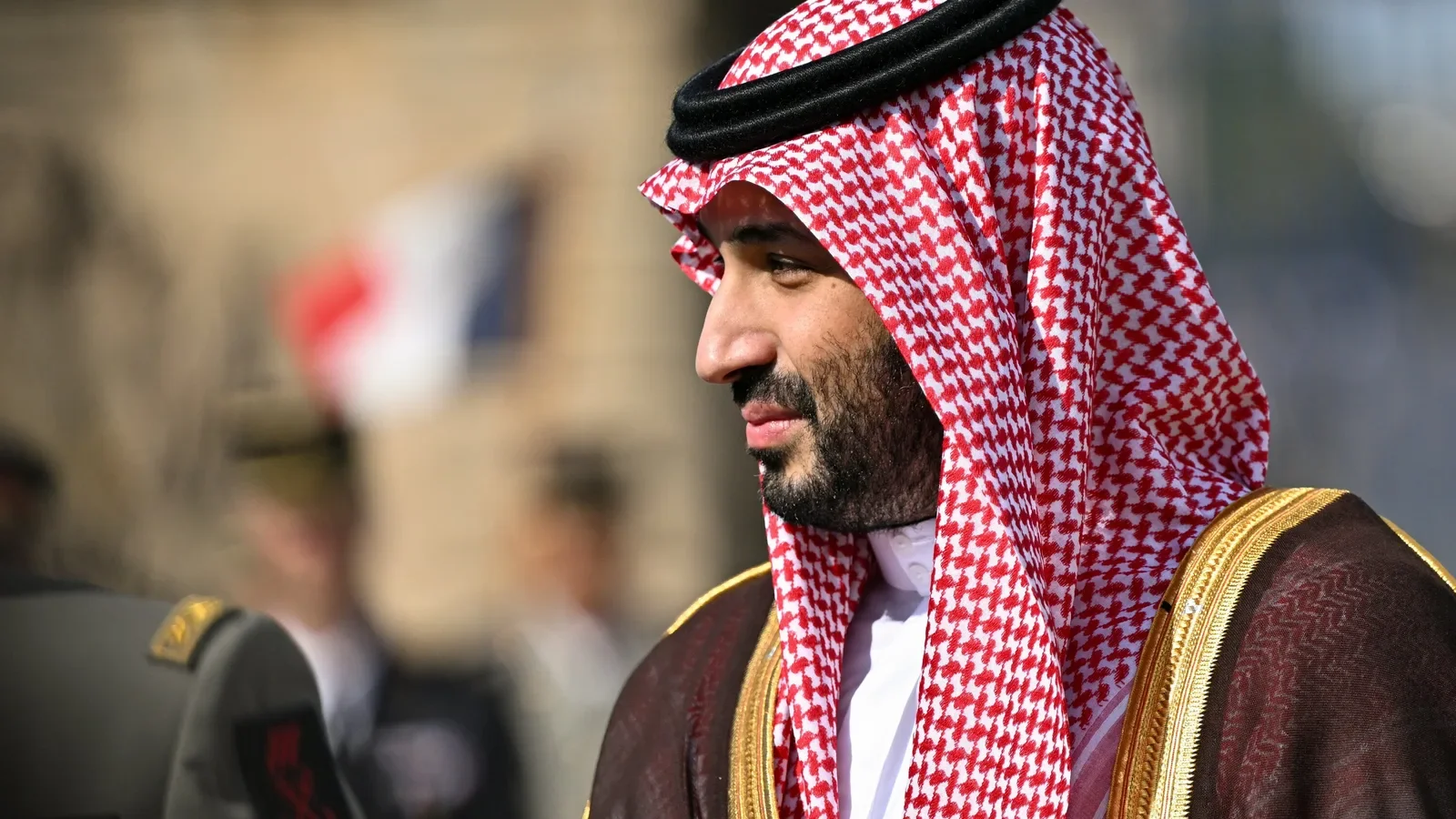 Saudi Leader Seeks US Aid Amid Houthi Attacks; AI Stocks Tumble on Safety Fears