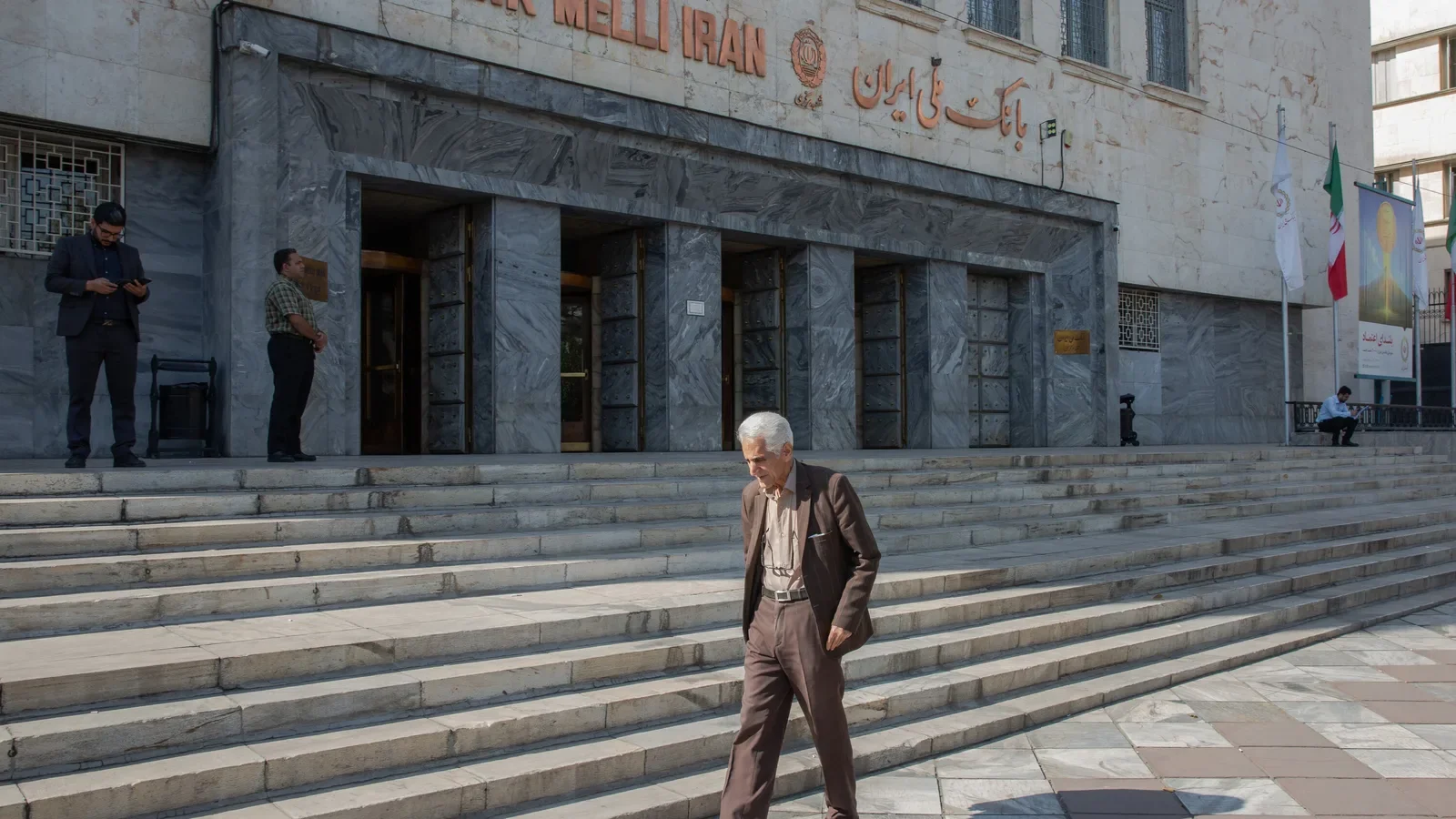 U.S. Declares 'Economic War' on Bank Melli; Tehran Moves to Criminalize Foreign Media Contact