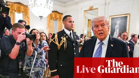 Trump Pauses 'Project Freedom' as Hormuz Crisis Peaks; Bitcoin Shudders at Saylor’s Dividend Dilemma