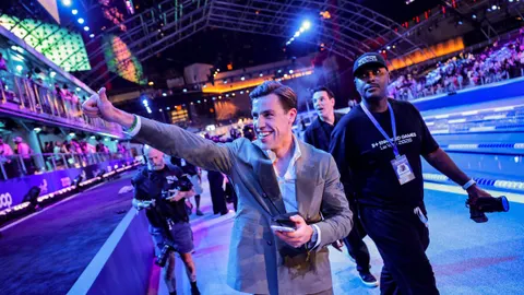 Billion-Dollar 'Enhanced' Games Hit Vegas; USD Holds at 170,400 as Colombia Votes