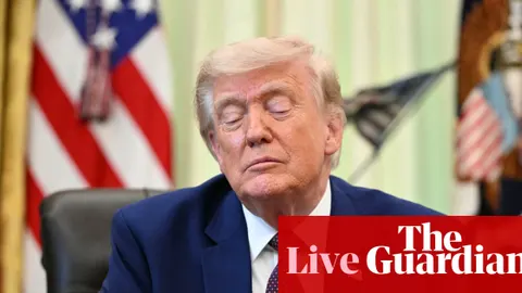 Trump Slams 'Unpatriotic' GOP as House Reins in War Powers; Gold Rises Amid Market Tension