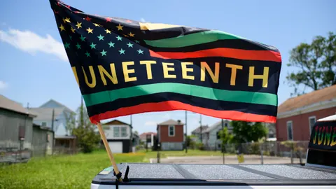 Iran's Oil Tankers Defy Blockade as Gold and Dollar Surge: Juneteenth Adds to Market Uncertainty
