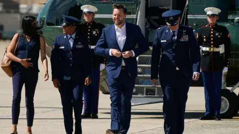 Alps Diplomacy: JD Vance and Ghalibaf Meet in Switzerland Amid Hormuz Tensions