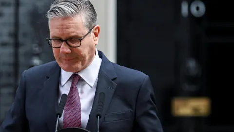 UK Leadership Transition: Burnham Poised to Succeed Starmer Amidst Iran Talks Analysis and Northern Ireland Conviction Fallout