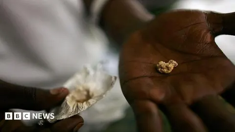 Gold Defies Dollar Dip: US Sanctions on Rwanda Refinery Spark Global Supply Fears