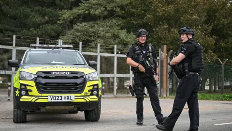 UK Security Alert: Terror Plot Near Iran-Ops Base Triggers 1.8% Jump in Tehran USD Rates