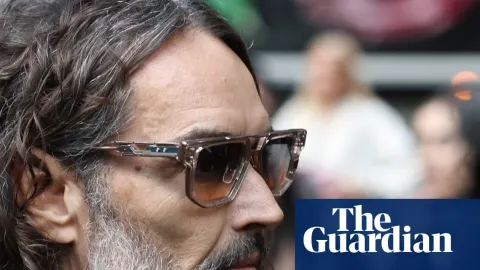 Russell Brand’s ‘Maniacal’ Trial Shakes Media as MicroStrategy Gobbles More Bitcoin Amid Tehran Gold Surge