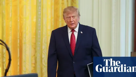 Trump Dismisses 'Fake' Polls as Iran War Rhetoric Shifts; Toman and Gold Edge Higher in Tehran
