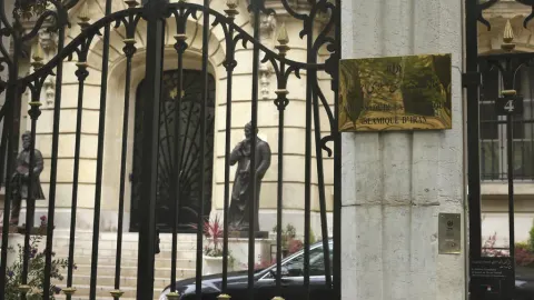 Diplomatic Friction Flares as France Summons Iranian Envoy; Toman Recovers 1.3% on Fed Rate Caution