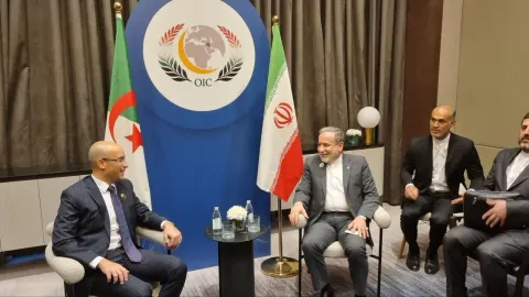 Araghchi’s Baghdad Blitz Meets Quantum Fears: Toman Steadies as 6 Million Bitcoin Face Future Threat