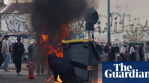 French Fury and Toman Tension: Why Safe Havens are Climbing as Global Unrest Spreads