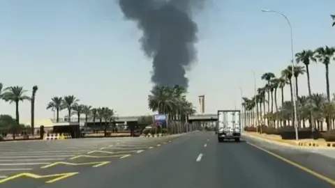 Riyadh Under Fire: Houthi Strike Jolts Markets as Toman and Gold Reach New Heights