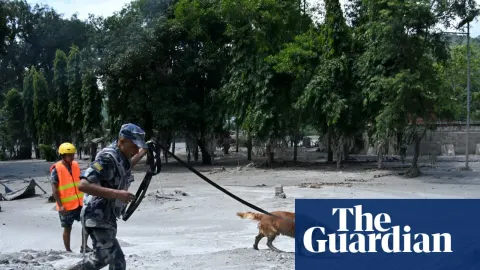 Himalayan Tragedy and the 'Warsh Twist': Global Markets Braced as US Carrier Exits the Gulf