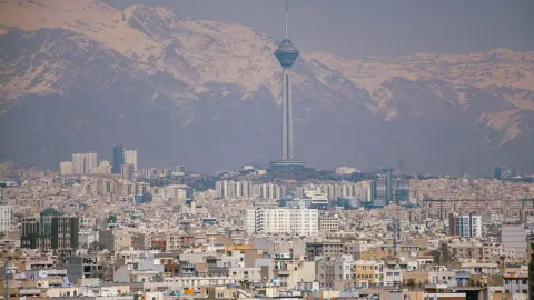 War Echoes and Oil Shields: Iran’s Cultural Legacy Meets the $100 Energy Reality
