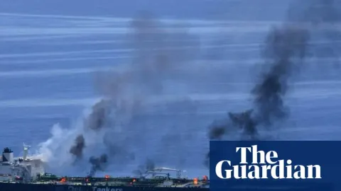 Red Sea Crisis Hits $1M Tanker Rates as Fed Breaks 3-Year Rate Silence