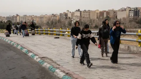 Sanctions Isolate Iranian Students, Toman & Gold Surge Amid US-Iran Tensions, Global Diesel Nears Peak