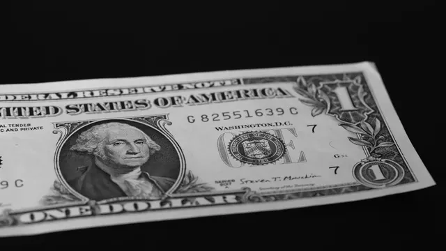 Trump’s 'No Extension' Threat Rattles Markets: USD Edges Up as Gold Bubbles Burst in Tehran