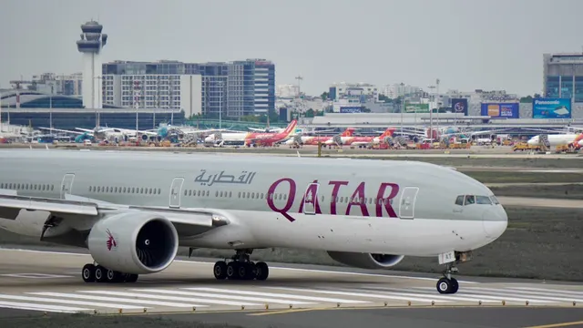 Iran Resumes Flights, Bitcoin Faces Quantum Threat, and Gold Shines as USD Gains
