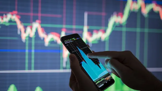 Tech Earnings & KOSPI Surge: Global Markets Shake Off Geopolitical Static as USD Hits 177,600