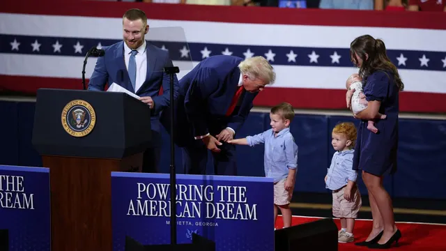 Trump’s $1,000 Child Accounts Roll Out as Tehran Markets Cool; Global Stocks Defy ‘August Slump’