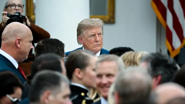 Trump Threatens ‘Economic D-Day’ Against Iran as Bitcoin Breaches $75k and Gold Climbs