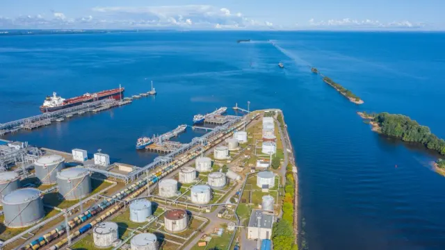 Hedging the Energy Crisis: How to Protect Your Toman Savings as Global Oil Costs Explode