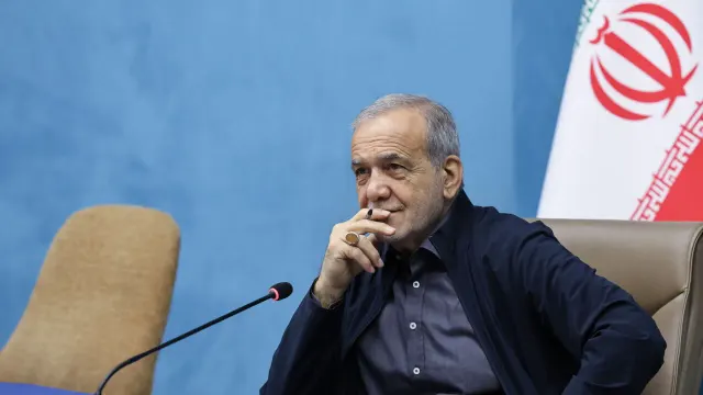 Pezeshkian Hails Asian Games Success Amid Oil Ministry Shakeup and Bitcoin's Surge to $85,000